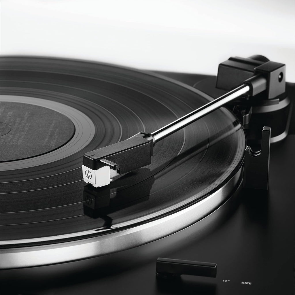 Audio-Technica LP60XBK Platine Vinyle Stéréo à Entraînement par Courroie, Entièrement Automatique Noir