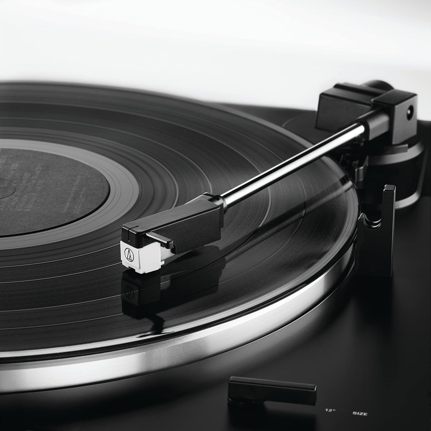 Audio-Technica LP60XBK Platine Vinyle Stéréo à Entraînement par Courroie, Entièrement Automatique Noir